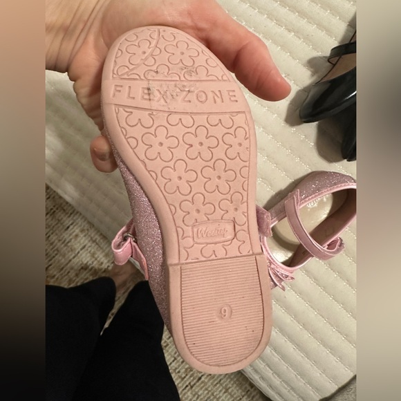 Kids/Toddler Ballet Flats Bundle - Black, Pink, and Glitter Pink size 9 - Picture 5 of 9